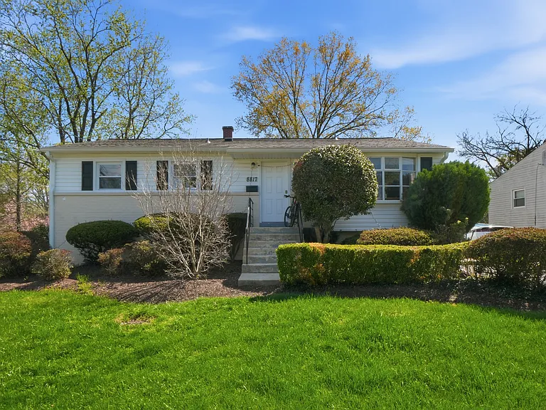 8817 Patricia Ct — Photo 1