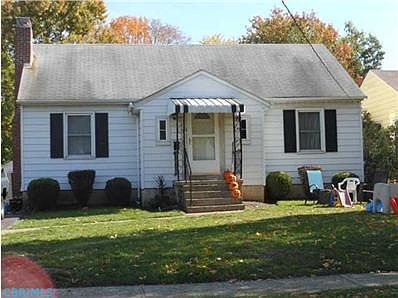 1st image of 166 Collingwood Ave