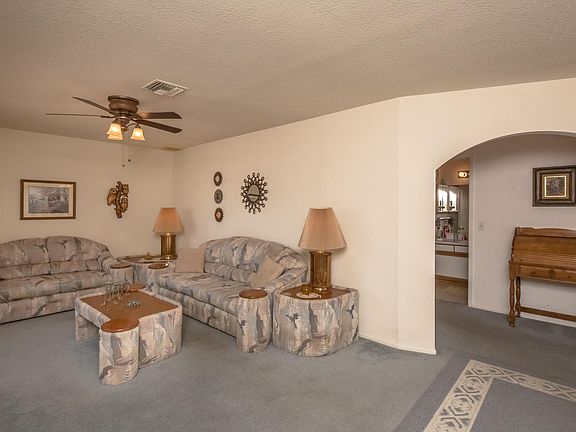 5th image of 3940 Blackhawk Dr