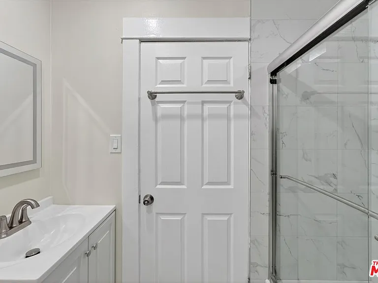 5008 S Wilton Pl — Photo 10