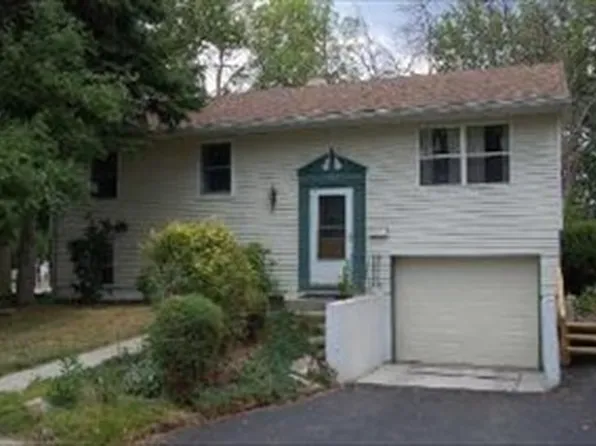 1589 Amy Ave, Glendale Heights, IL 60139