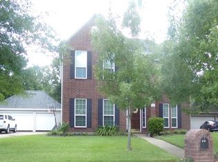 1010 Applewood Dr, Friendswood, TX 77546