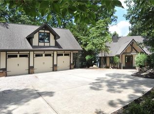 6717 Crestwood Peninsula, Flowery Branch, GA 30542