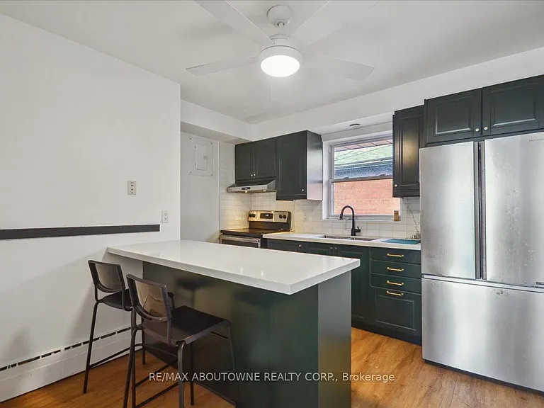2 Wesley St #6 — Photo 12