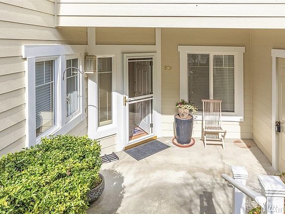 2nd image of 81 N Chandler Ct #B