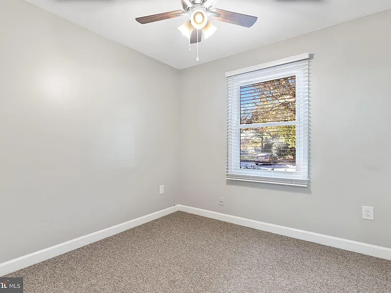 2148 Colonel Way — Photo 32