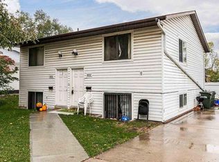 822 Page St, Iowa City, IA 52240