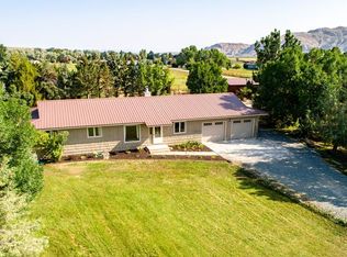 31 McCullough Rd, Cody, WY 82414