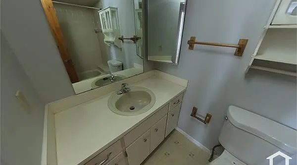 2 bed, 825 sqft, $1,299 — Photo 3