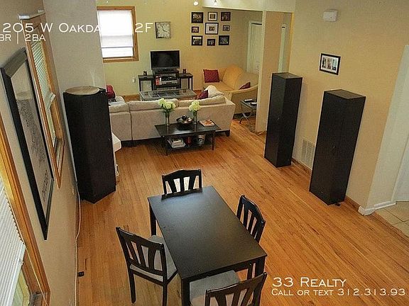 4th image of 1205 W Oakdale Ave #2F