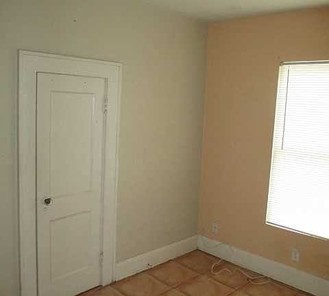 3rd image of 3601 N Dartmouth Ave