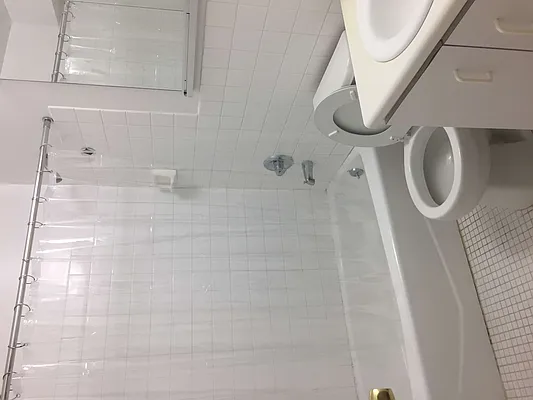 Rented by 18 REALTY | media 22