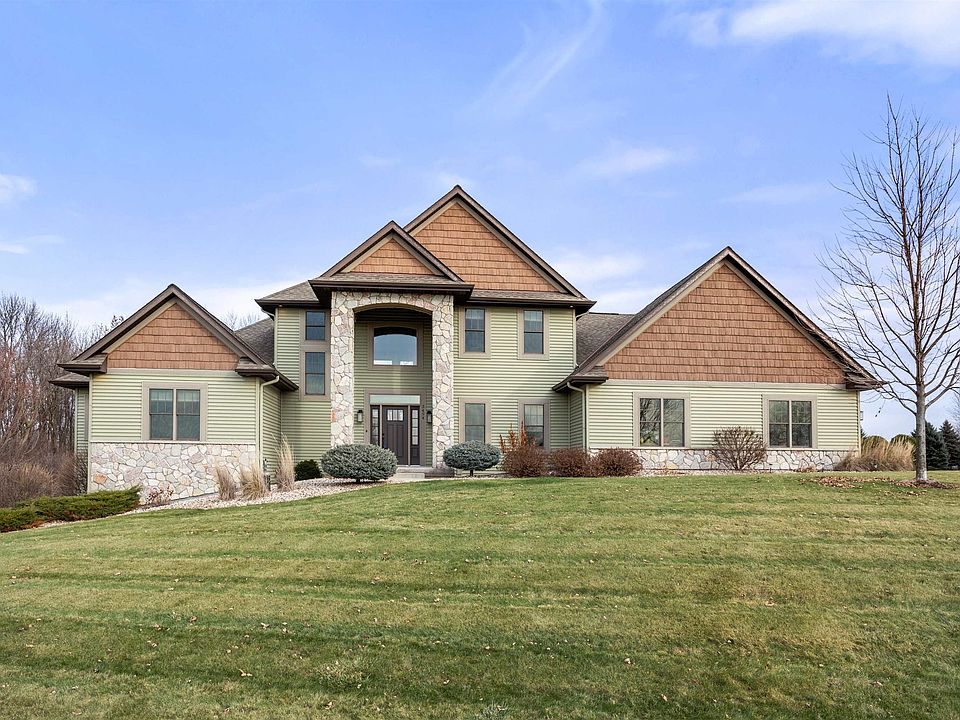 3494 Grand Meadows Xing, Neenah, WI 54956 Zillow