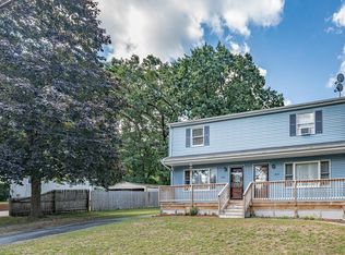 100-102 Newfield Rd, Springfield, MA 01119
