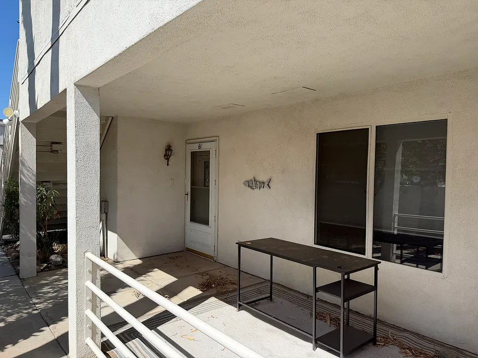 1800 Clubhouse Dr #61
