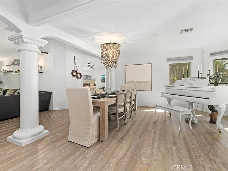 600 Cliff Dr — Photo 12