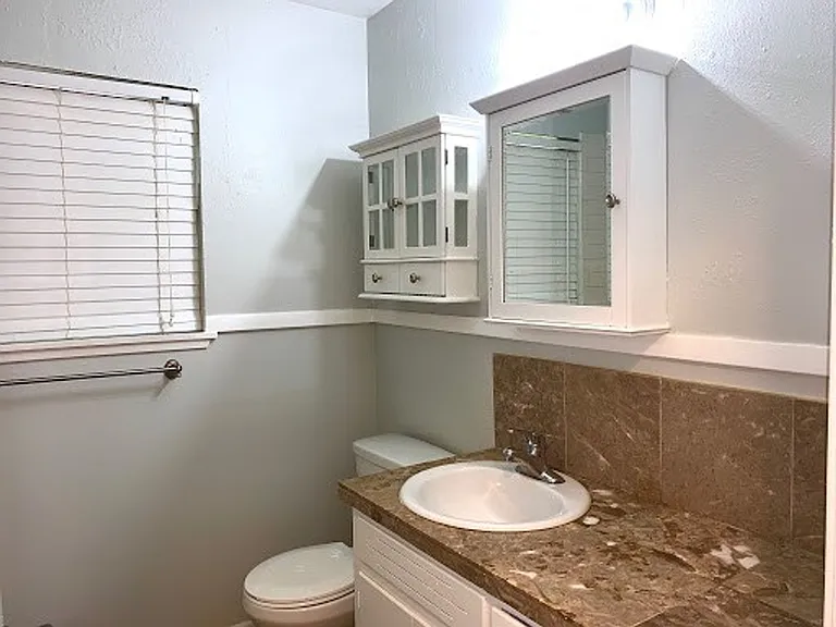4708 Red River St — Photo 14