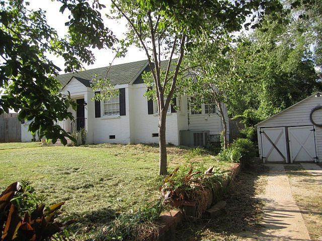 2nd image of 331 Hare Ave