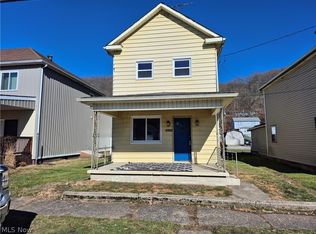 1002 2nd Ave, New Cumberland, WV 26047