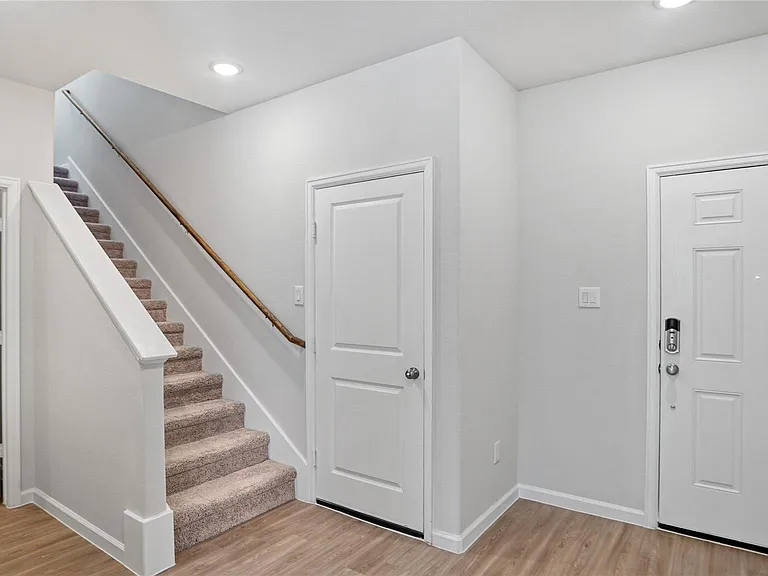 16505 Opportunity Way — Photo 4