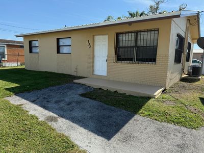832 SW Avenue B, Belle Glade, FL, 33430