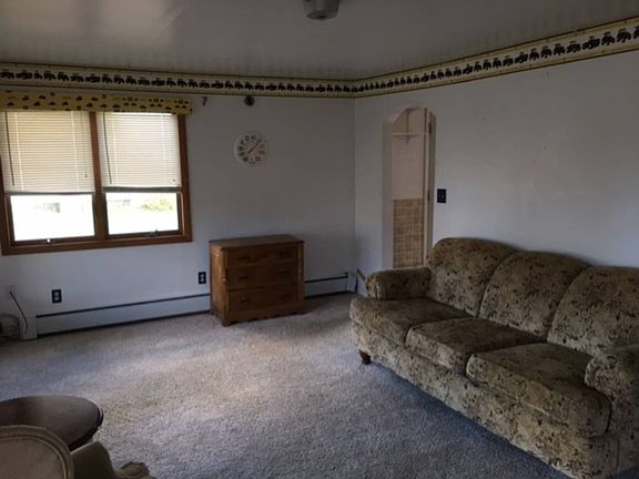 4th image of 135 4th Ave N
