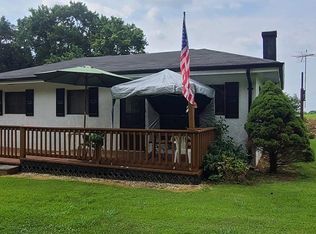 1560 Doe Run Rd, Ararat, VA 24053