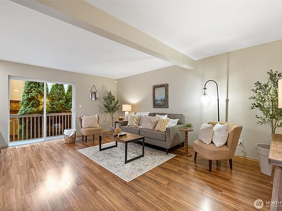 5th image of 224 84th Avenue NE