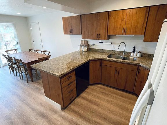 3rd image of 1793 S Laurelhurst Dr #A