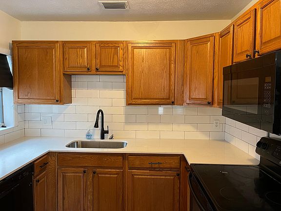 2nd image of 10466 Loys Dr