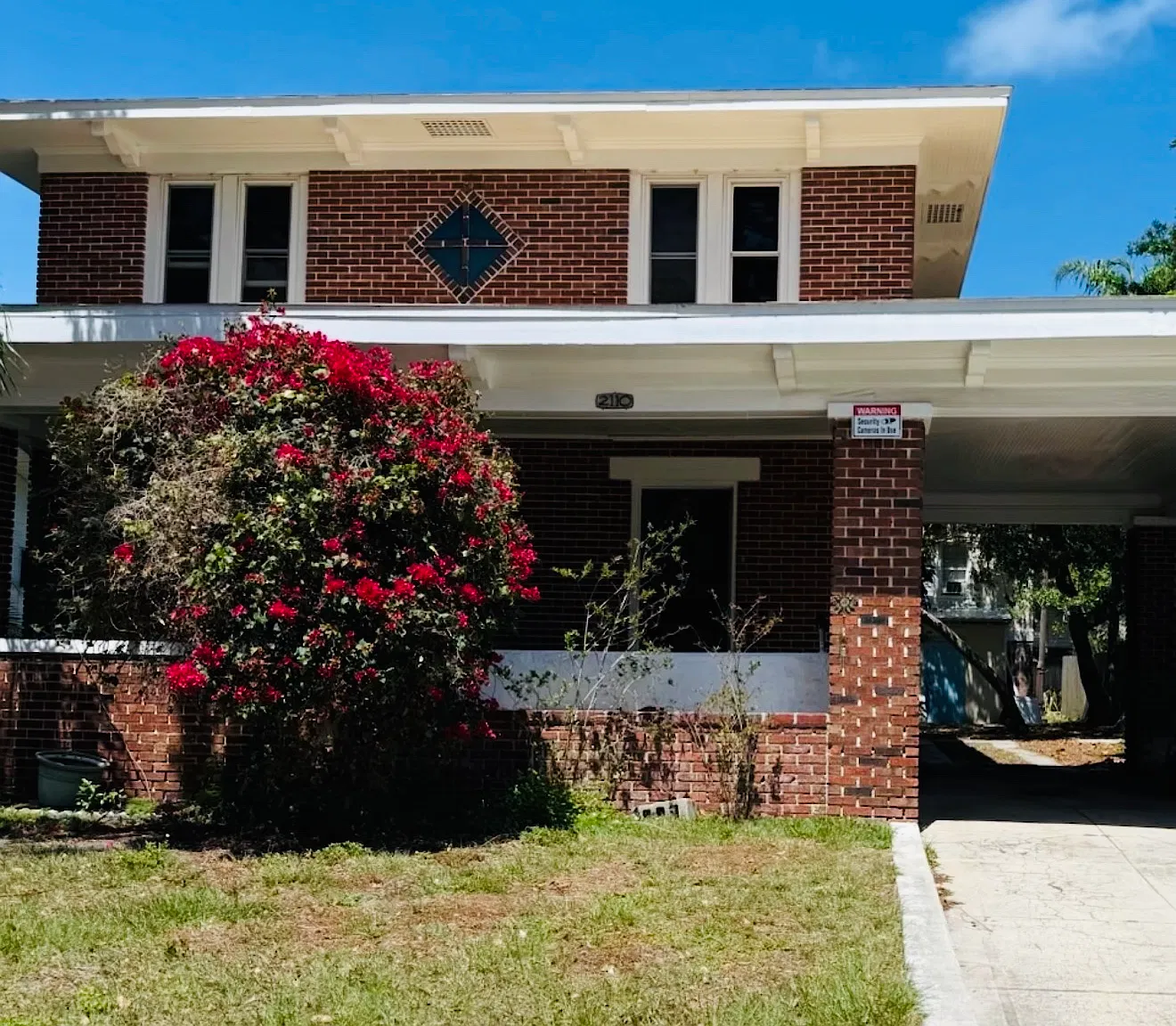 4 bed, 2.5 bath, 2300 sqft, $2,800 — Photo 1