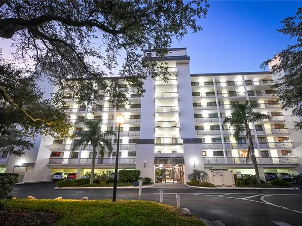 11730 Shipwatch Dr APT 202, Largo, FL 33774