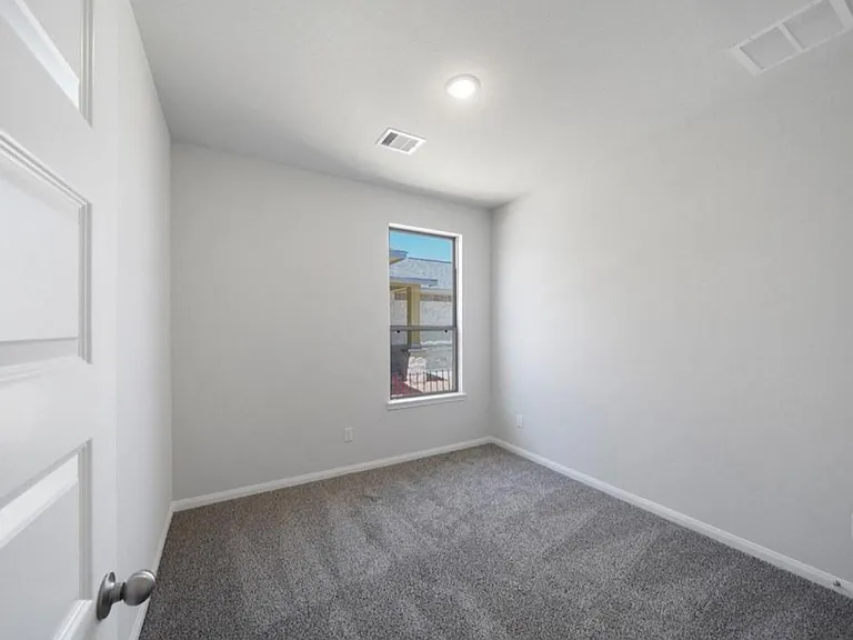 207 Tejas Village Pkwy — Photo 13