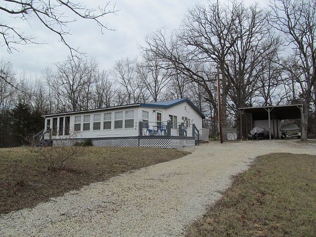 1st image of 826 Lakeshore Dr