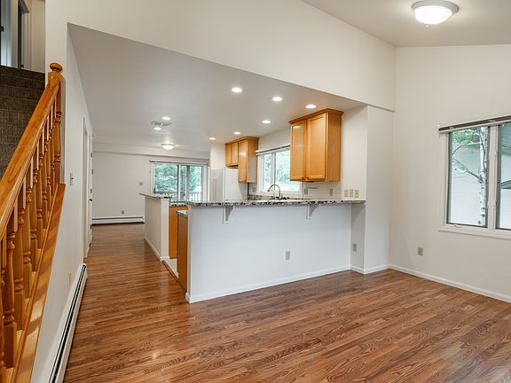 5th image of 588 Stone Creek Dr #B