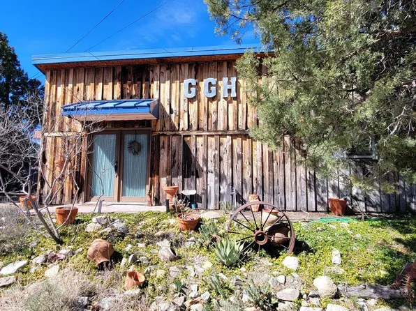 29 Main St, Pinos Altos, NM 88053