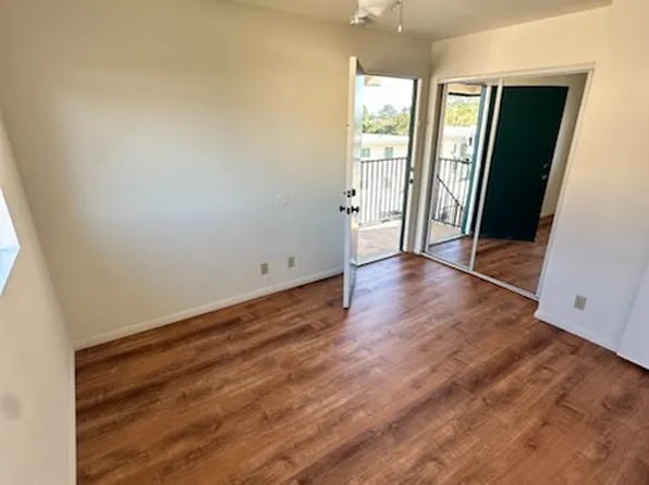 3330 Harding St APT J, Carlsbad, CA 92008