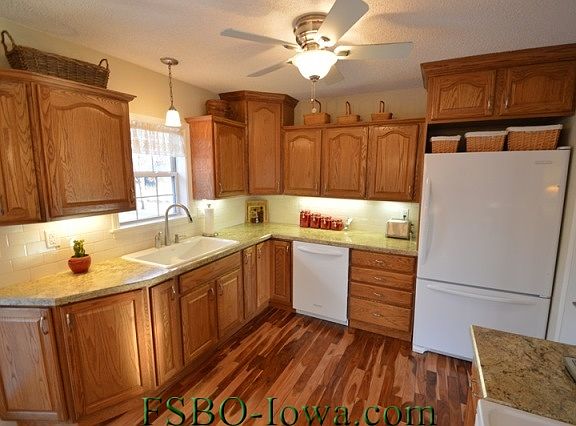 Kitchen- Microwave/Convection Oven over stove,  Electric stove in place, but gas hookup available