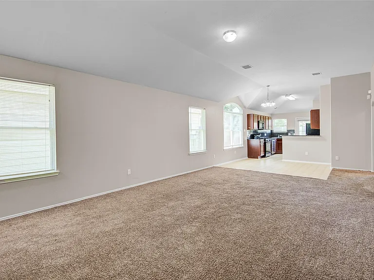4226 Richmeadow Dr — Photo 7