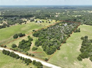 Fifteen Sandtown Rd, Carmine, TX 78932