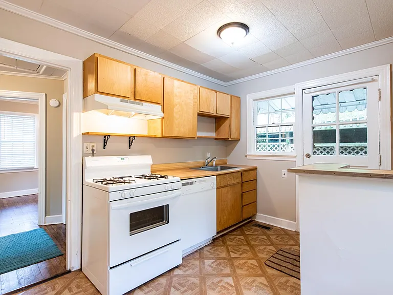 3030 Cleveland Blvd — Photo 12
