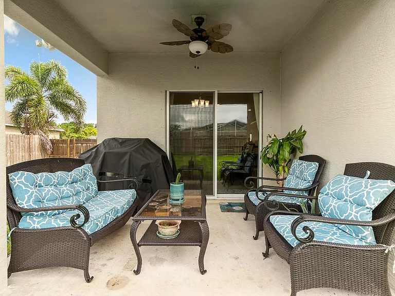 1810 SW Capehart Ave — Photo 26