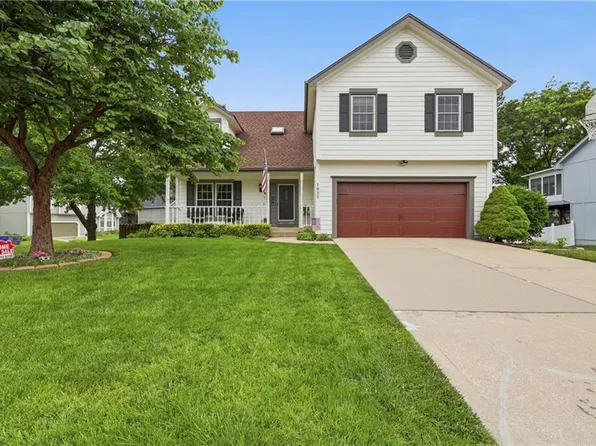 1685 N Sunset St, Olathe, KS 66061