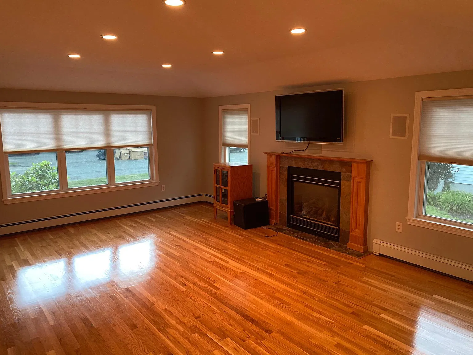 3 bed, 1.5 bath, 1772 sqft, $4,250 — Photo 3