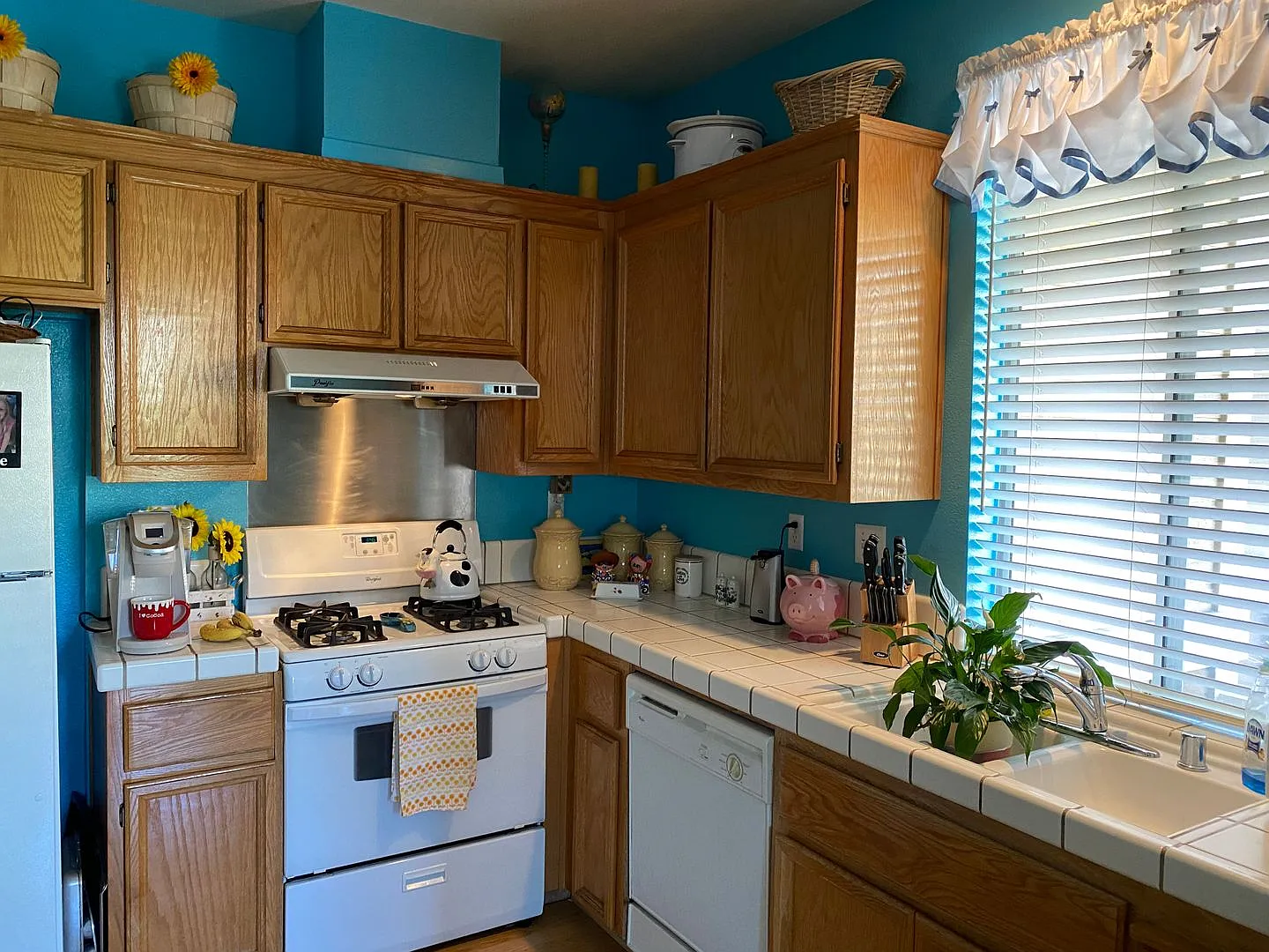 Beautiful 3BR/2.5BA Townhome Near Communication Hill — Photo 4