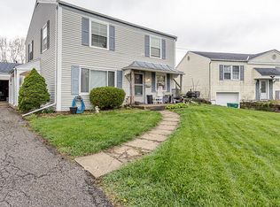 3693 Lakepointe Dr, Northwood, OH 43619