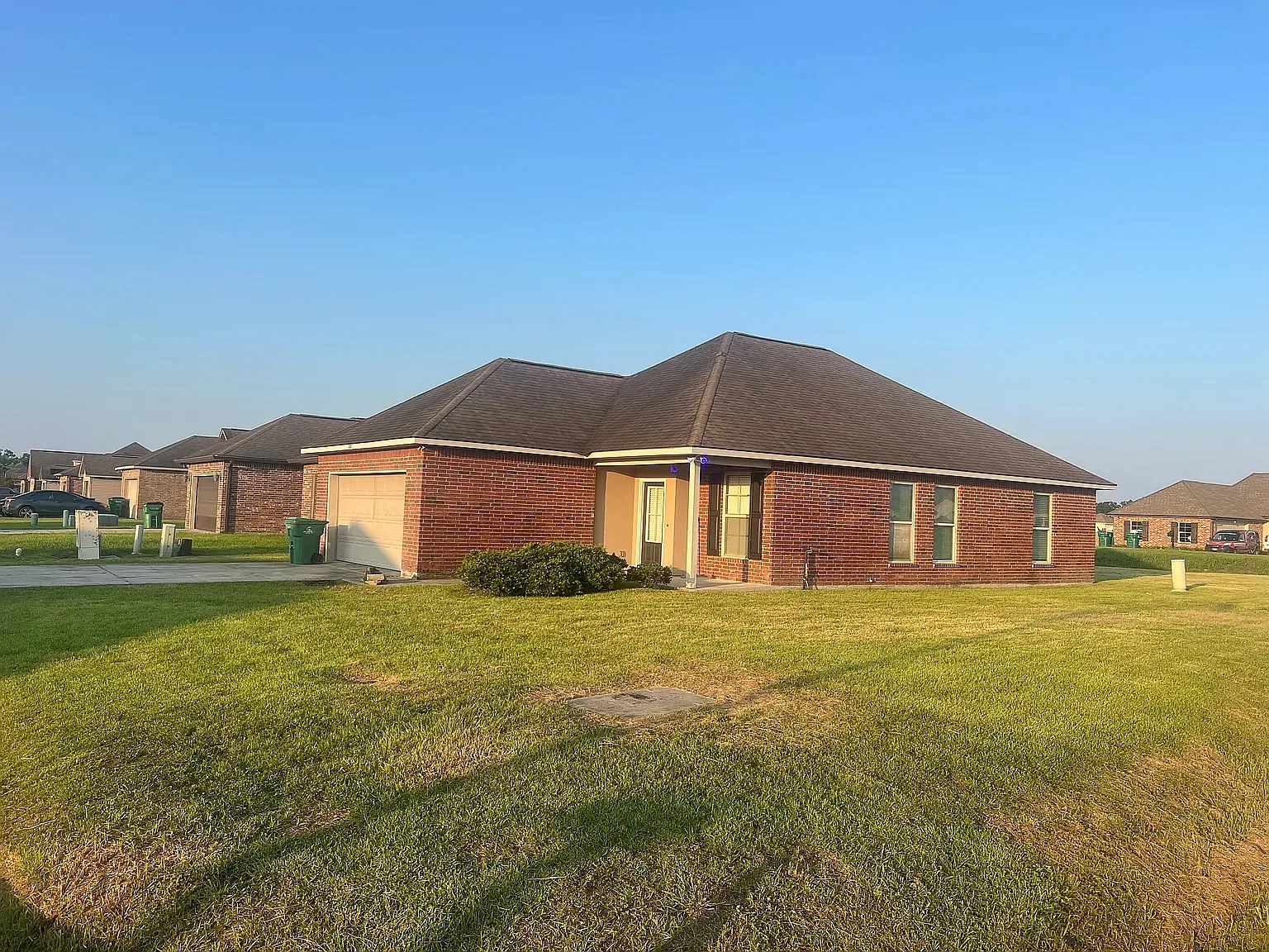 3 bed, 1600 sqft, $1,700 — Photo 1