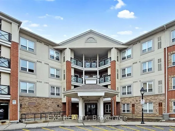 60 Mendelssohn St #104, Toronto, ON M1L 0G9