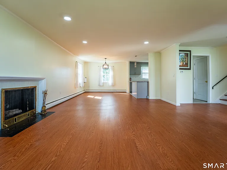 115 Hilldale Rd — Photo 10