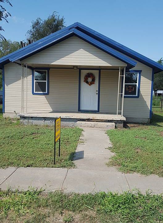 1st image of 818 S Mackenzie Ave